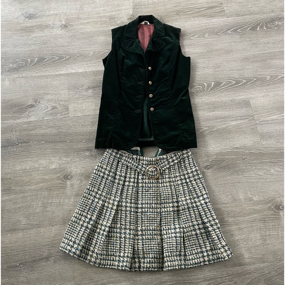 Vintage 70’s wool pleated mini skirt with velvet vest with wide lapel set